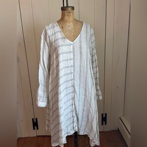 CP Shades asymmetrical White and Gray Striped Pattern Long sleeve Midi Dress